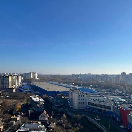 Апартаменти Мон Блан Khmelʼnytsʼkyy Buitenkant foto